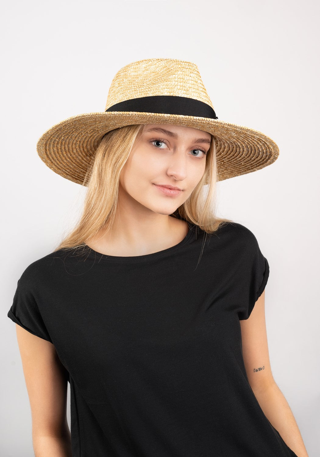 Joanna Short Brim Hat honey beige