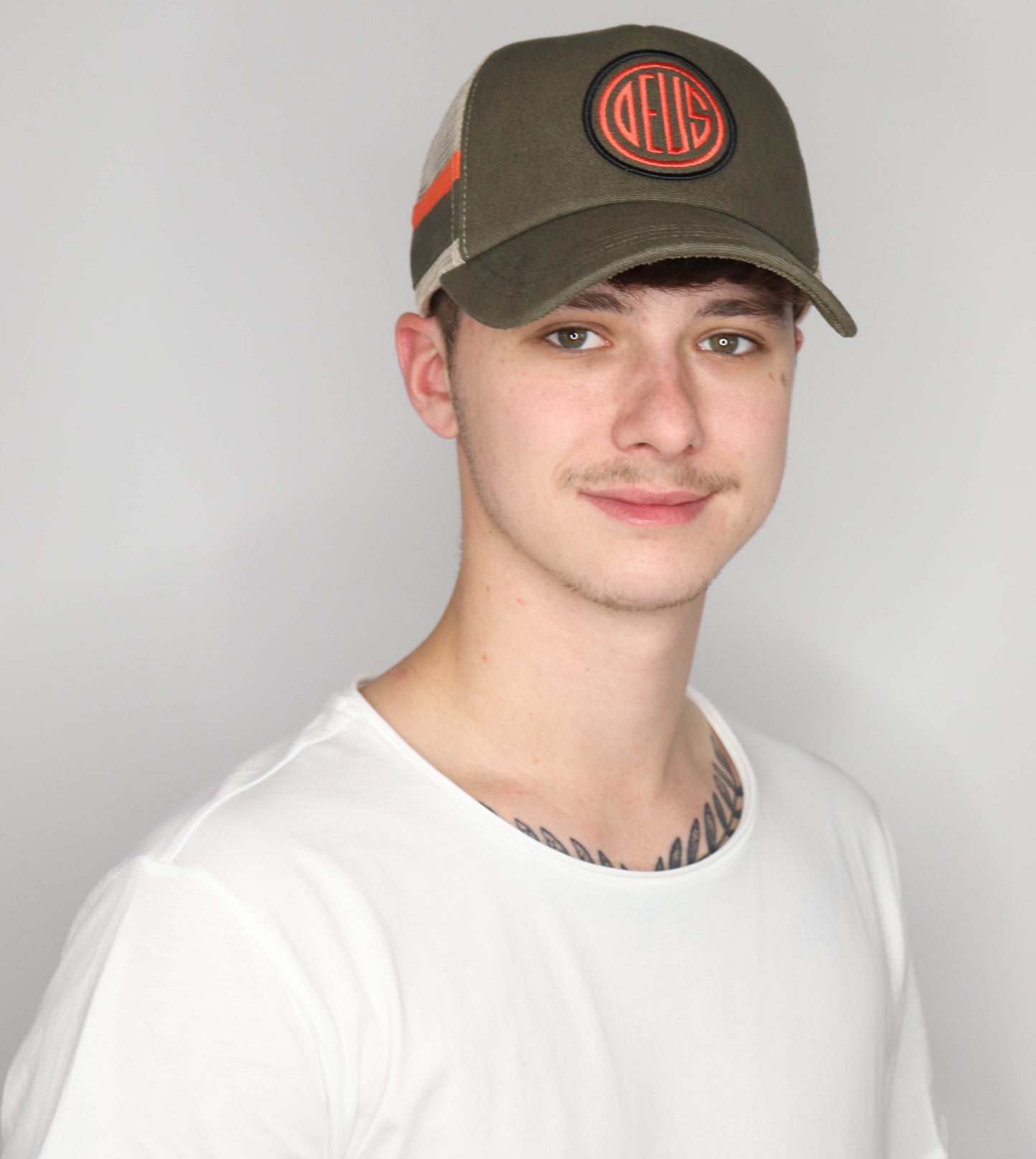 Woven Pill Trucker DMF237013 olive